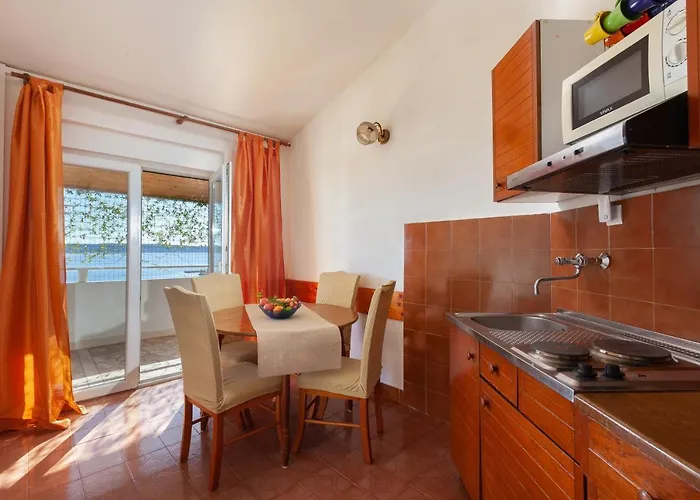 A4 Sea View Antonia Igrane